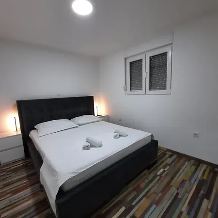 Apartment Vice Omis